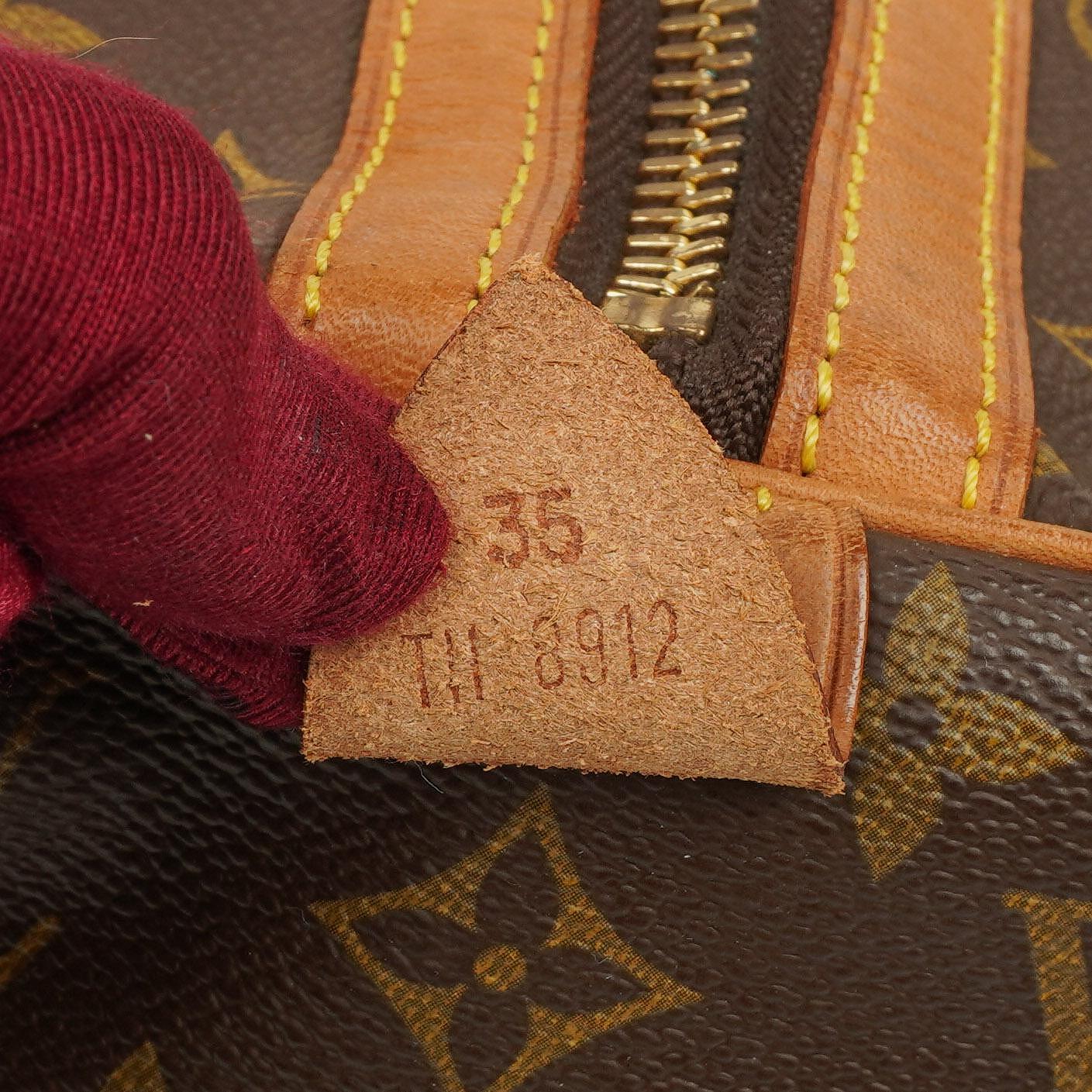 Louis Vuitton Sac Souple 35 Monogram Canvas Travel Bag