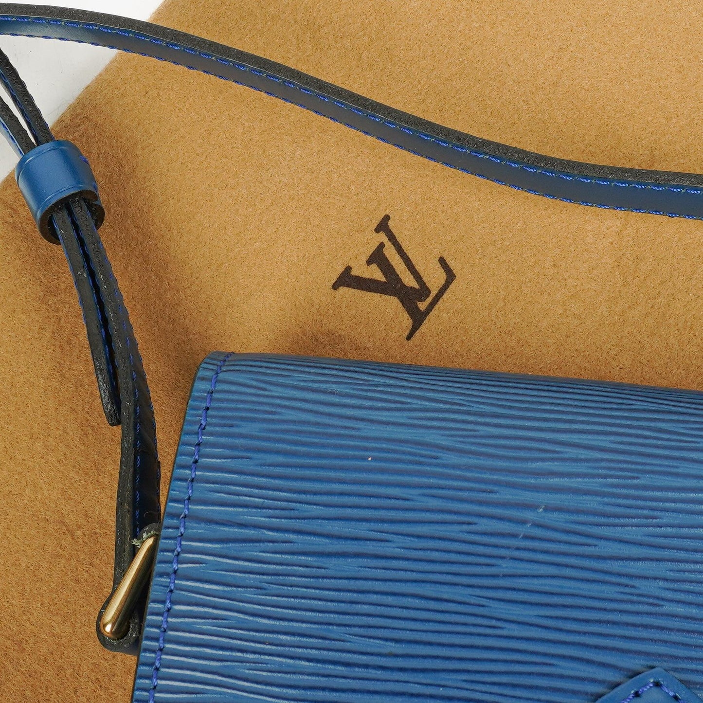 Louis Vuitton Saint Cloud PM Blue EPI Leather Crossbody Bag