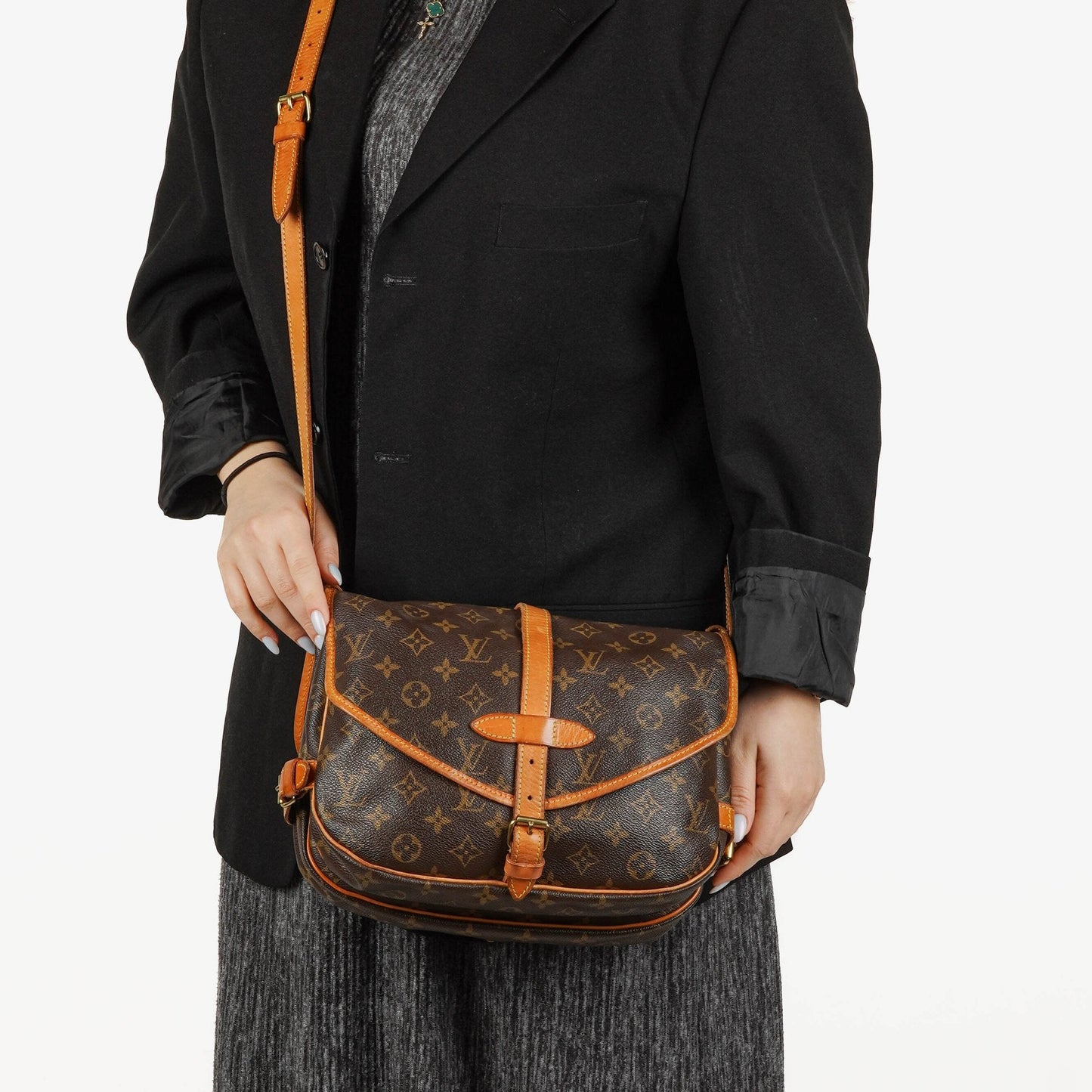 Louis Vuitton Saumur 30 Monogram Canvas Crossbody Bag