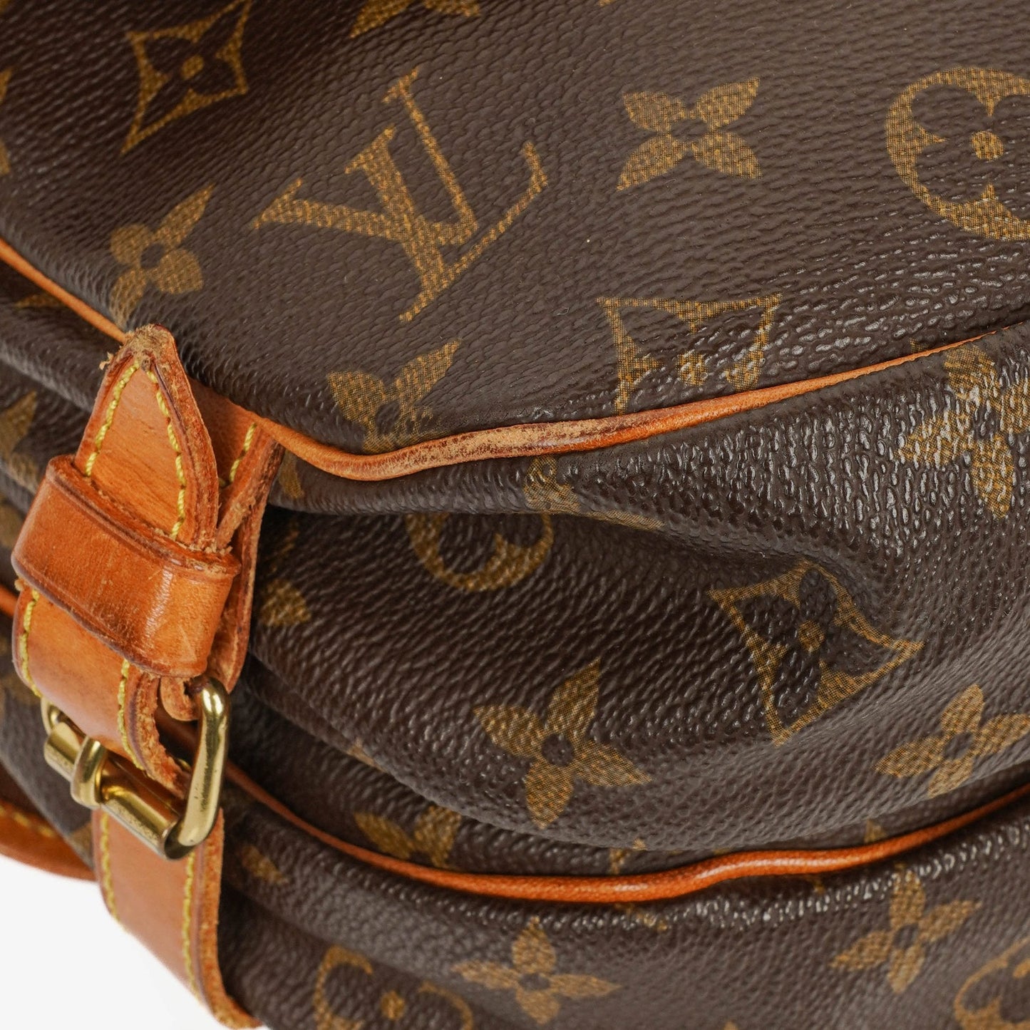 Louis Vuitton Saumur 30 Monogram Canvas Crossbody Bag