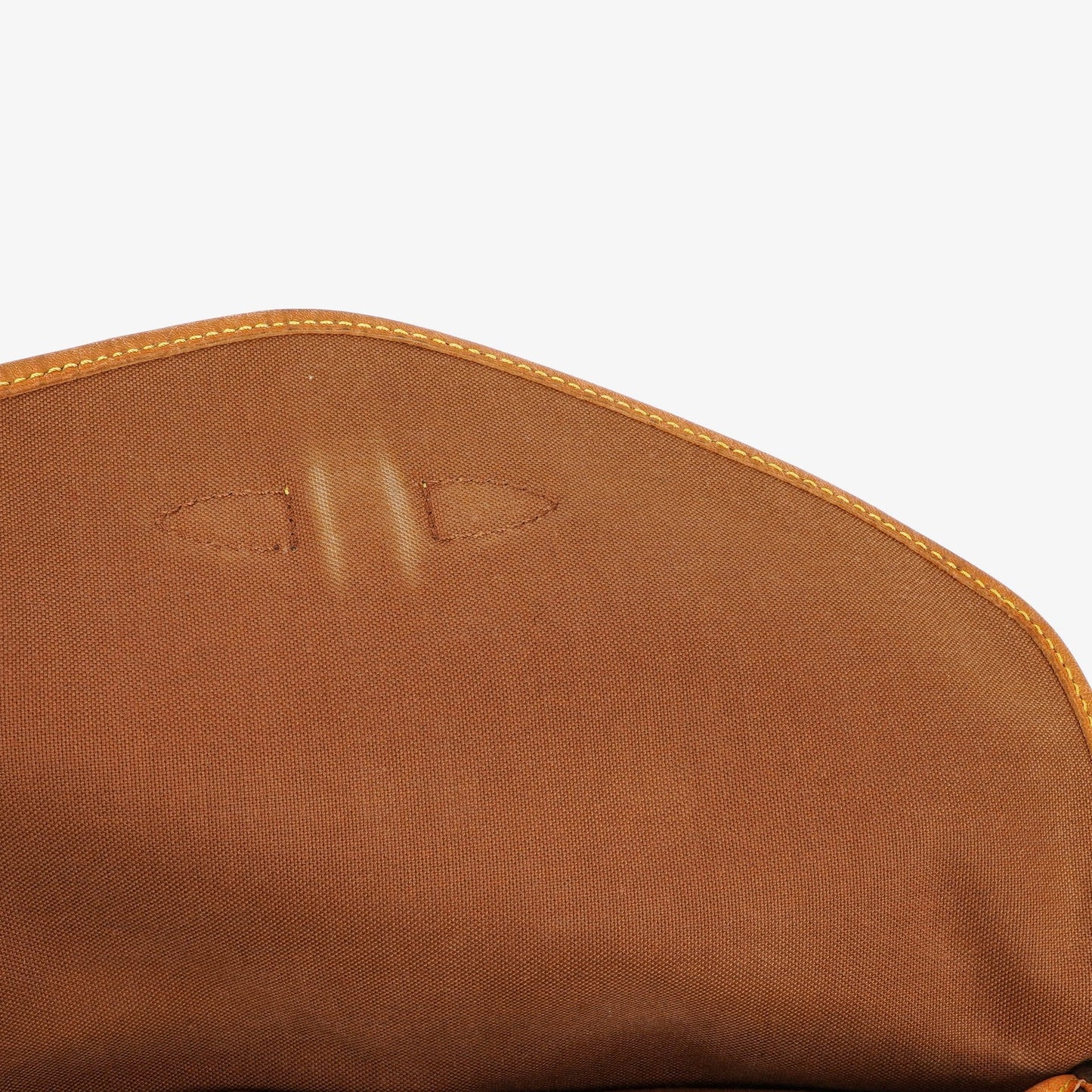 Louis Vuitton Saumur 30 Monogram Canvas Crossbody Bag