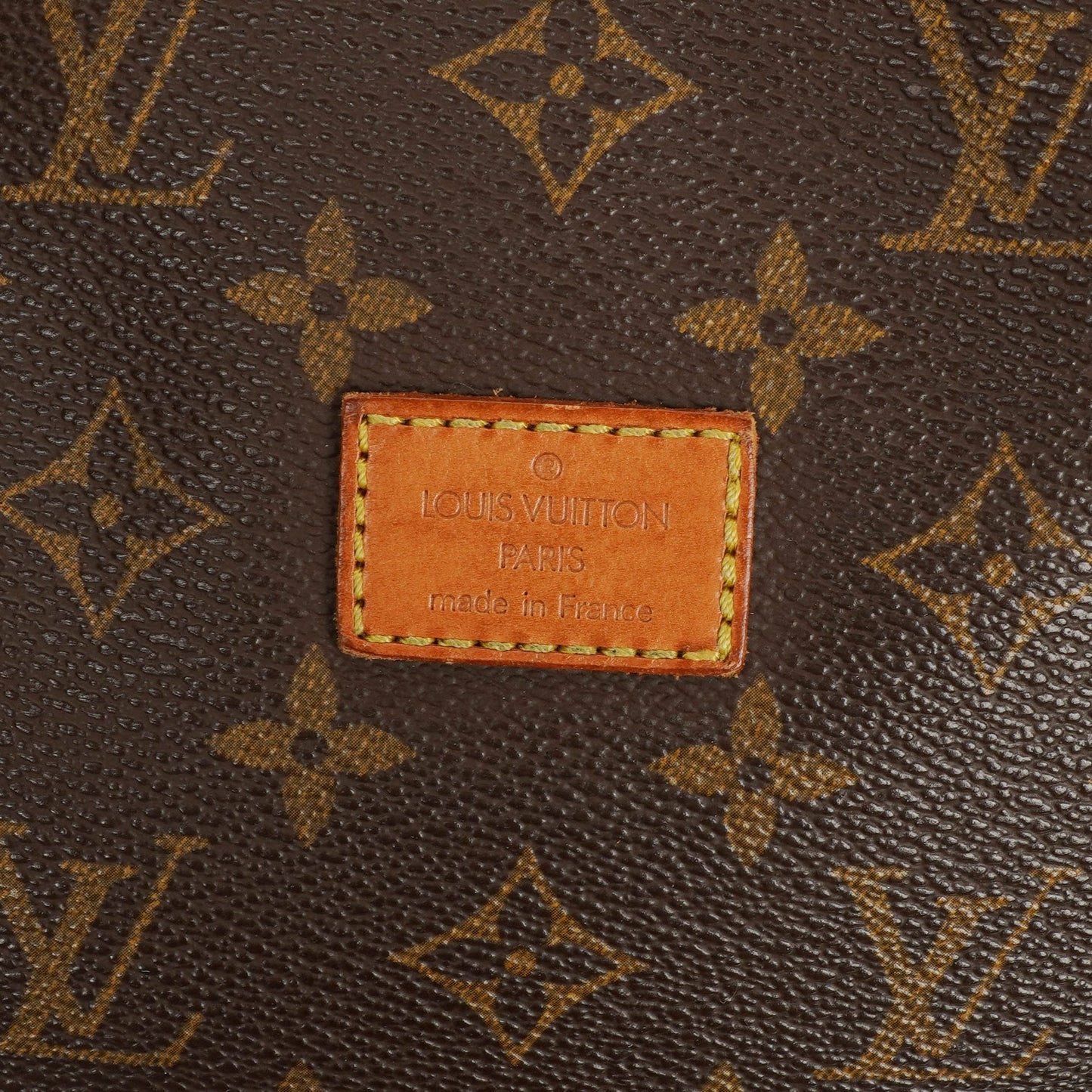 Louis Vuitton Saumur 30 Monogram Canvas Crossbody Bag