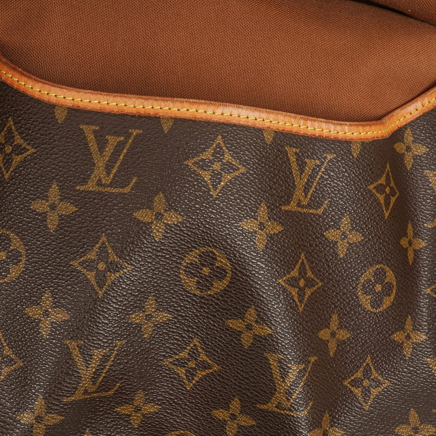 Louis Vuitton Saumur 30 Monogram Canvas Crossbody Bag