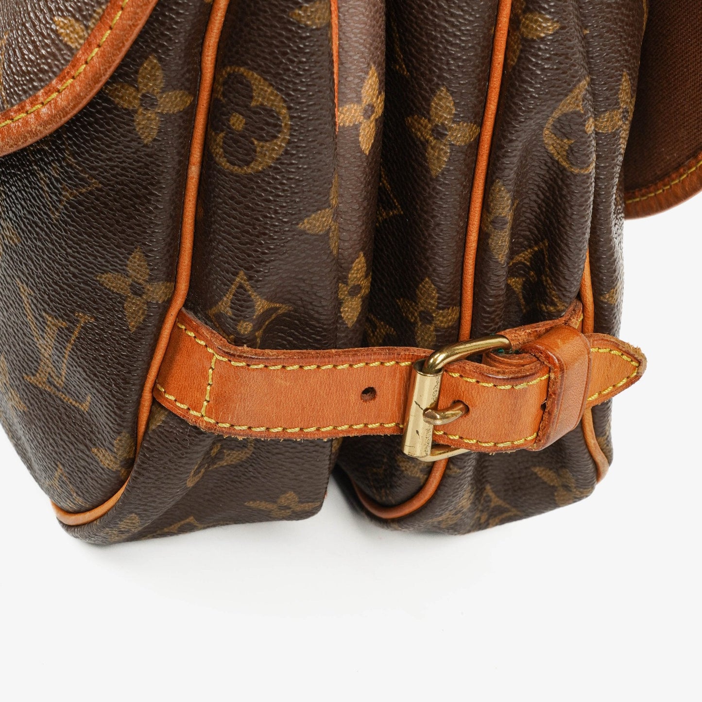 Louis Vuitton Saumur 30 Monogram Canvas Crossbody Bag