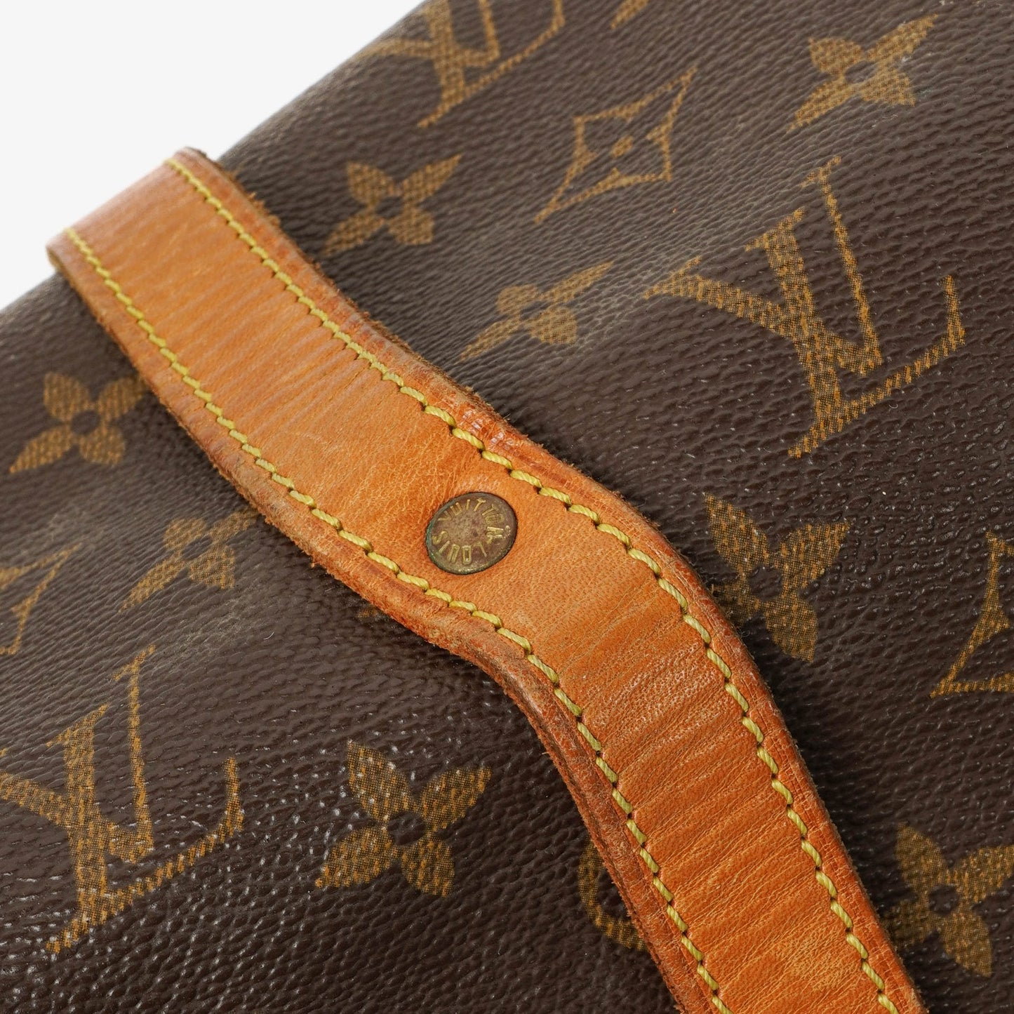 Louis Vuitton Saumur 30 Monogram Canvas Crossbody Bag