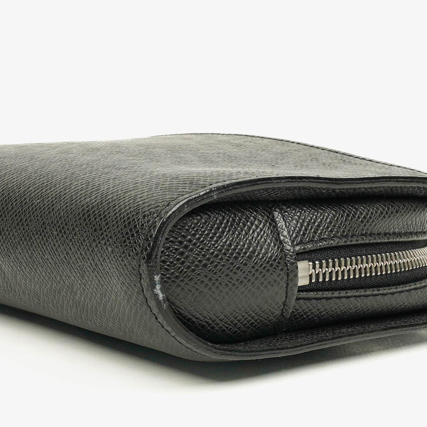 Louis Vuitton Taiga Orsay Clutch Bag