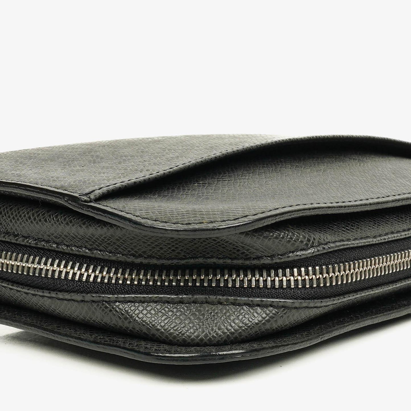 Louis Vuitton Taiga Orsay Clutch Bag