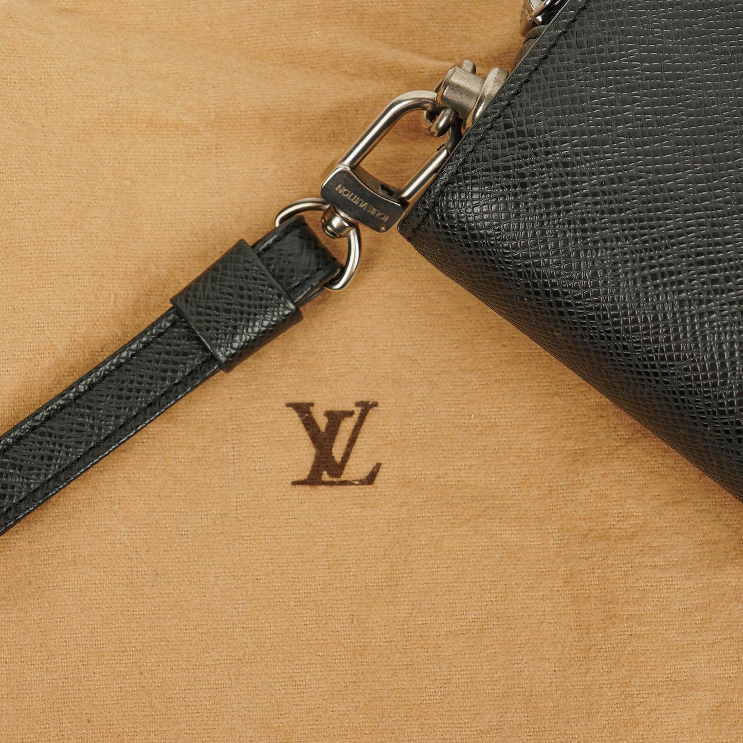 Louis Vuitton Taiga Orsay Clutch Bag