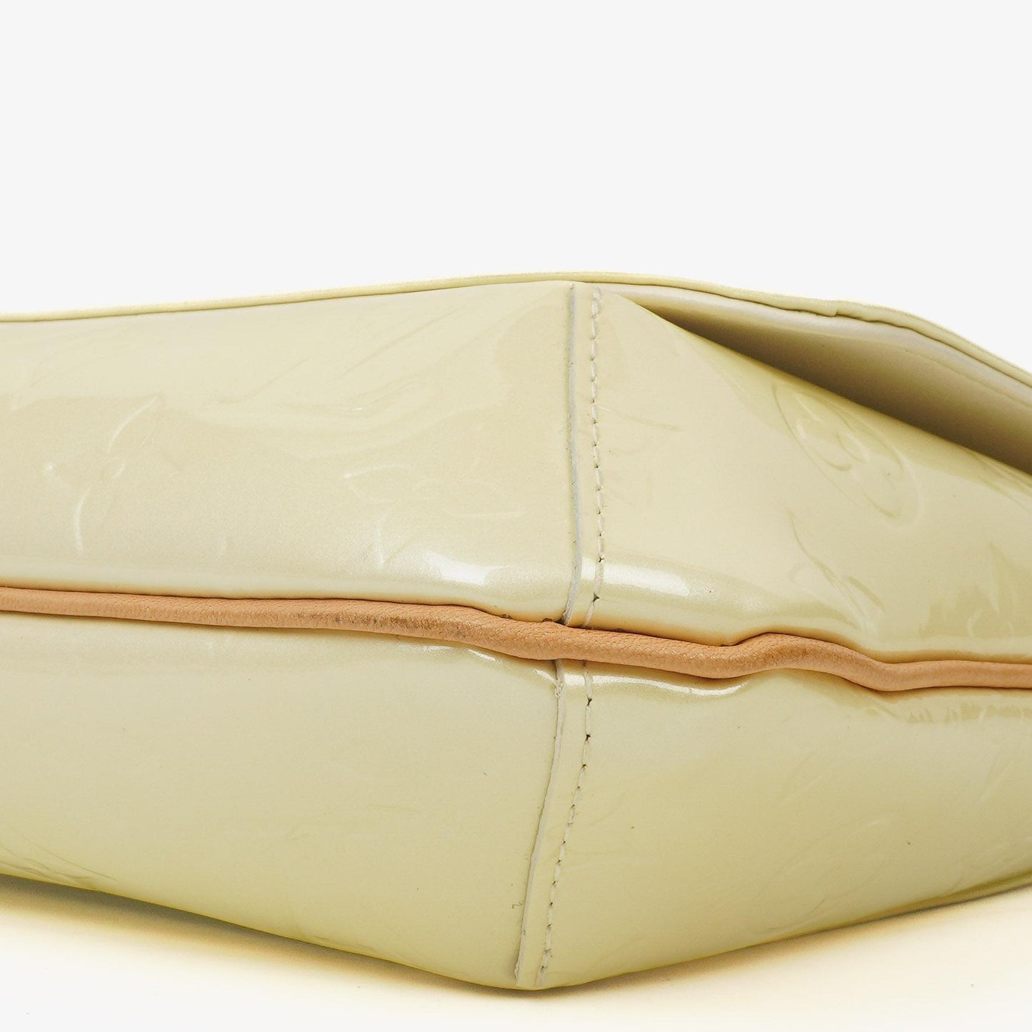 Louis Vuitton Thompson Street Perle Monogram Vernis Leather Shoulder Bag