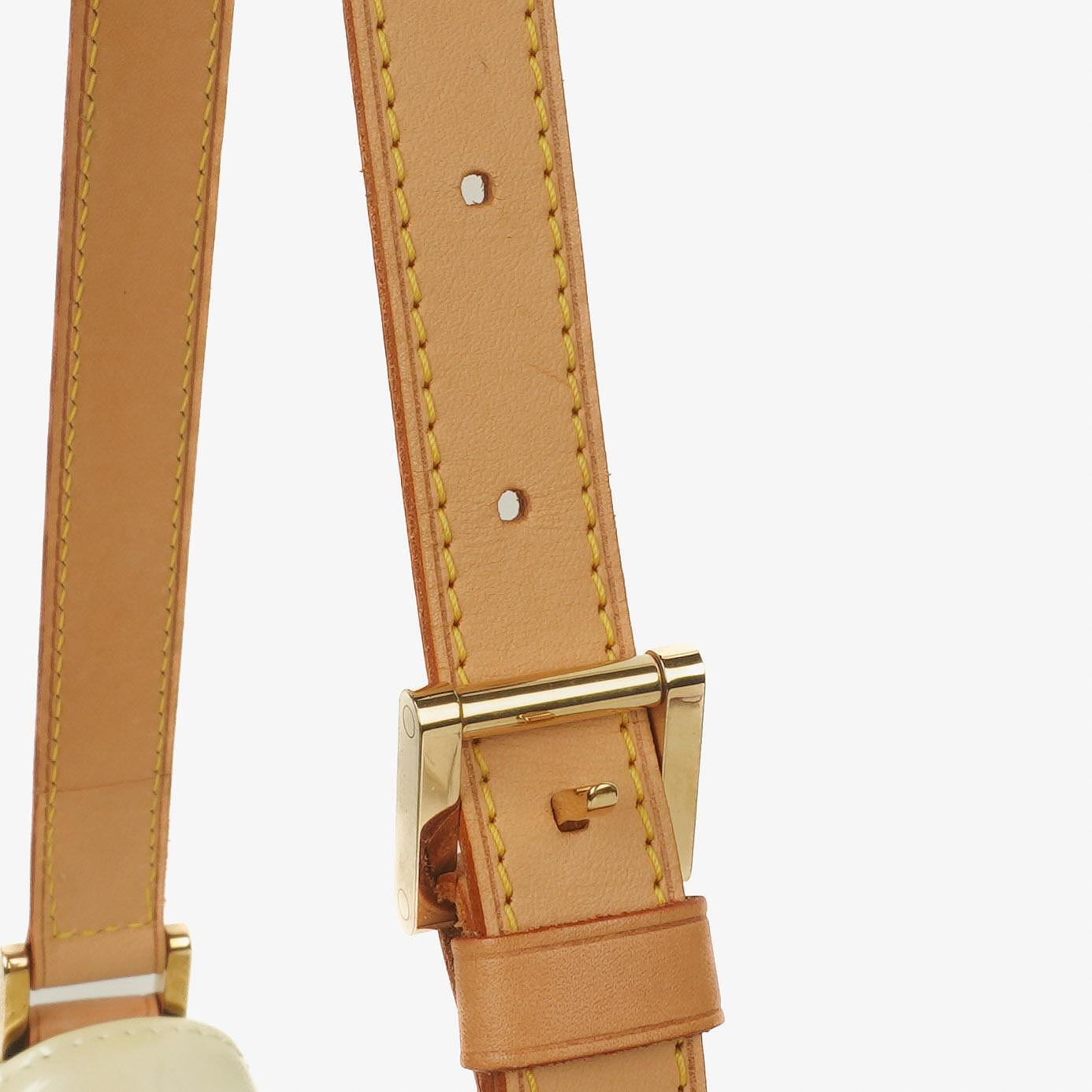 Louis Vuitton Thompson Street Perle Monogram Vernis Leather Shoulder Bag