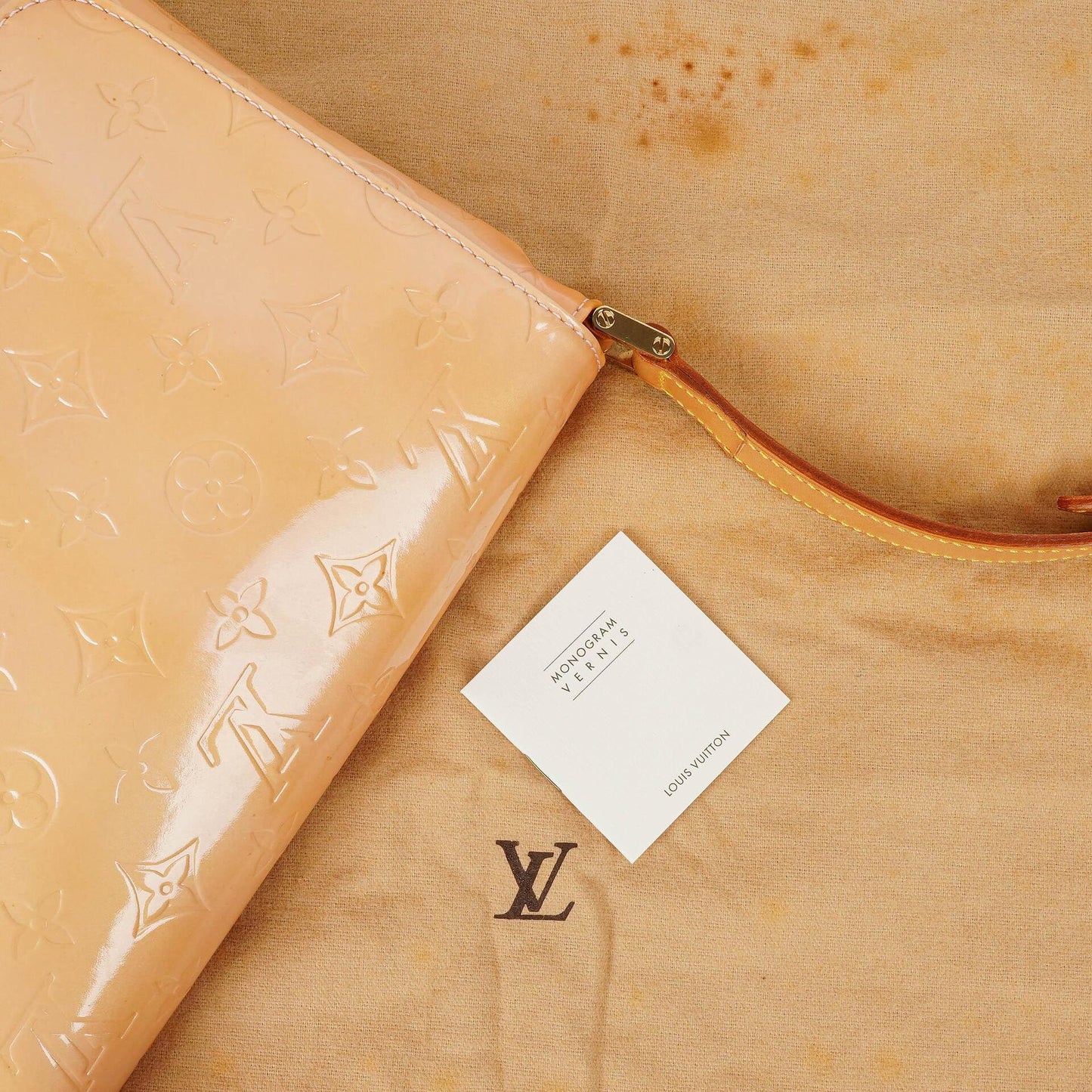 Louis Vuitton Thompson Street Shoulder Bag Monogram Vernis Leather