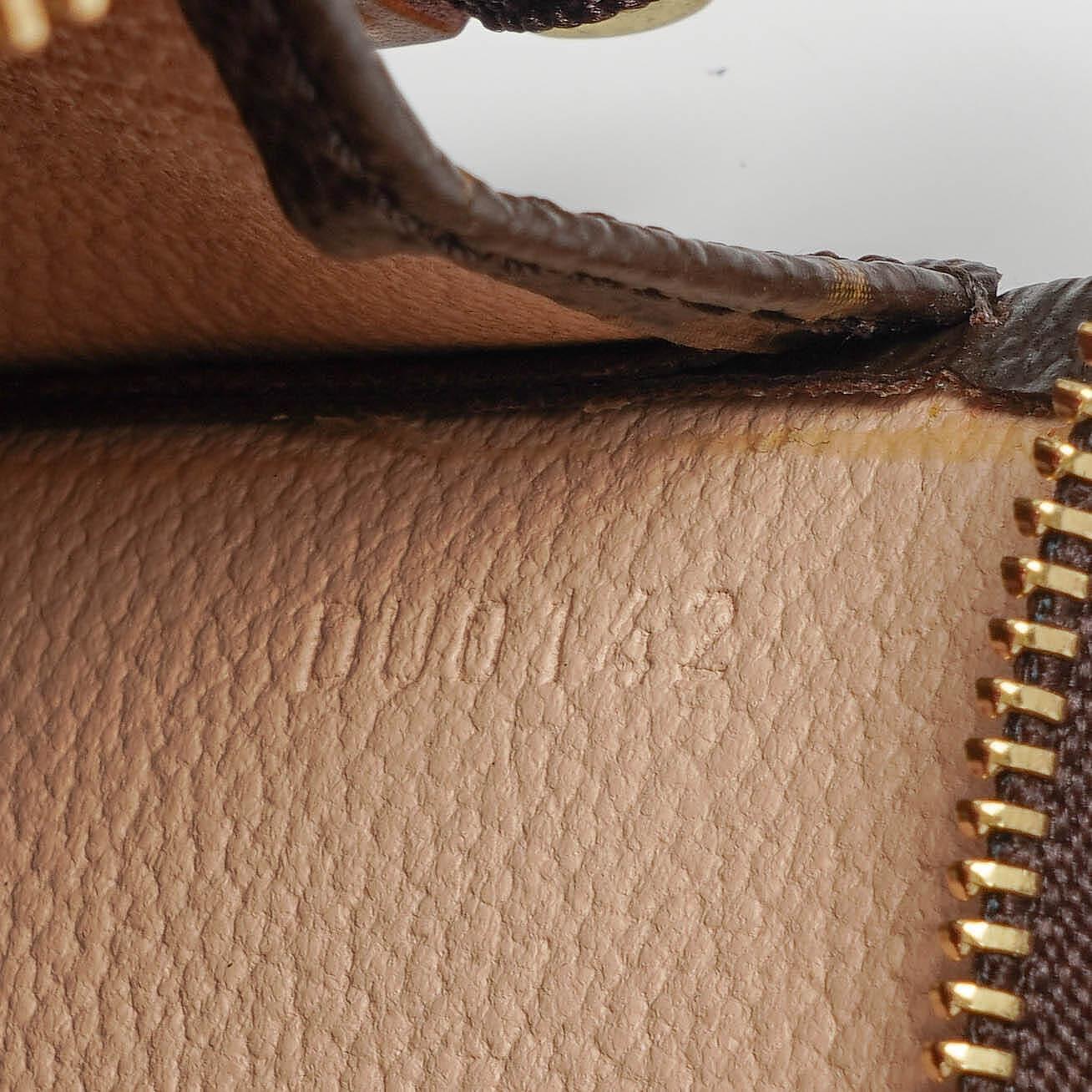 Louis Vuitton Toiletry Pouch 26 Monogram Canvas