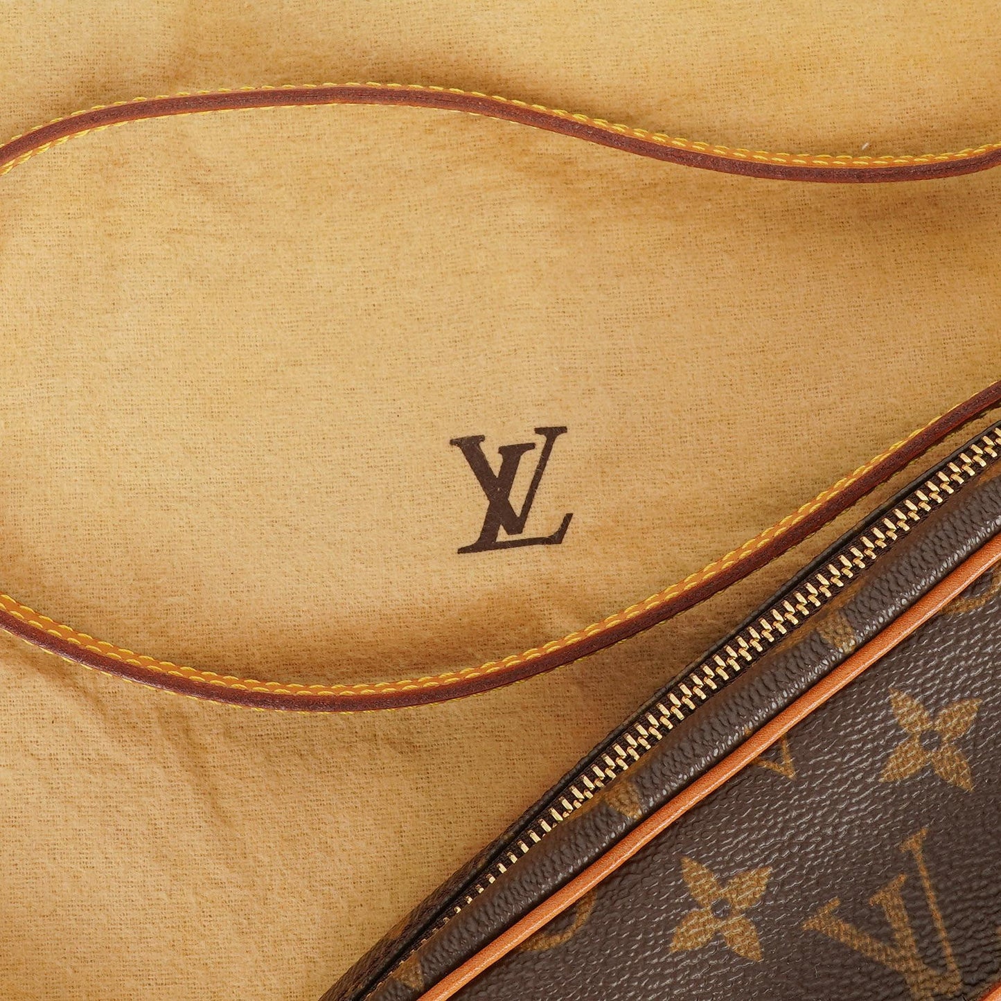Louis Vuitton Trocadero 23 Monogram Canvas Bag