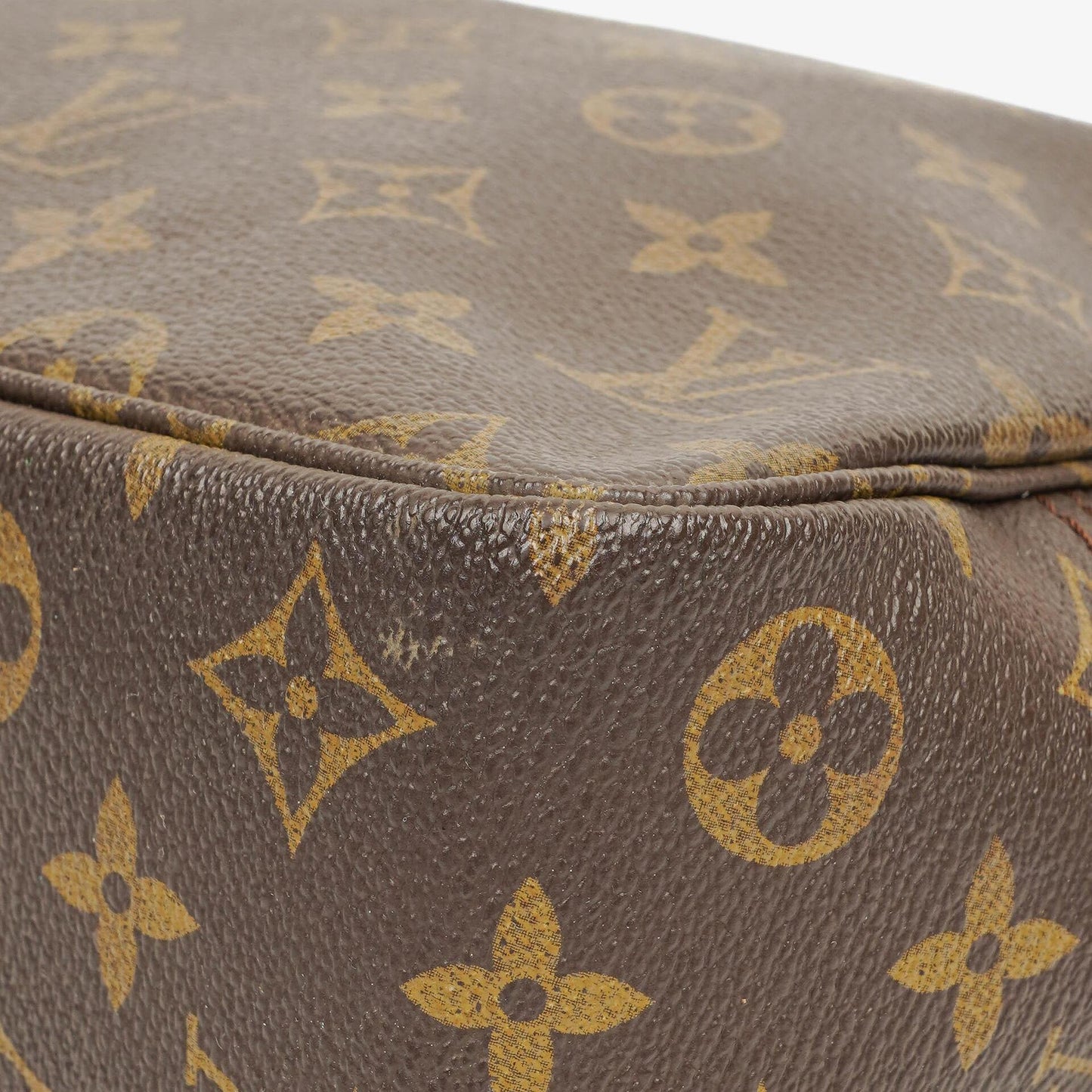 Louis Vuitton Trousse Toilette 28 Monogram Canvas Cosmetic Bag
