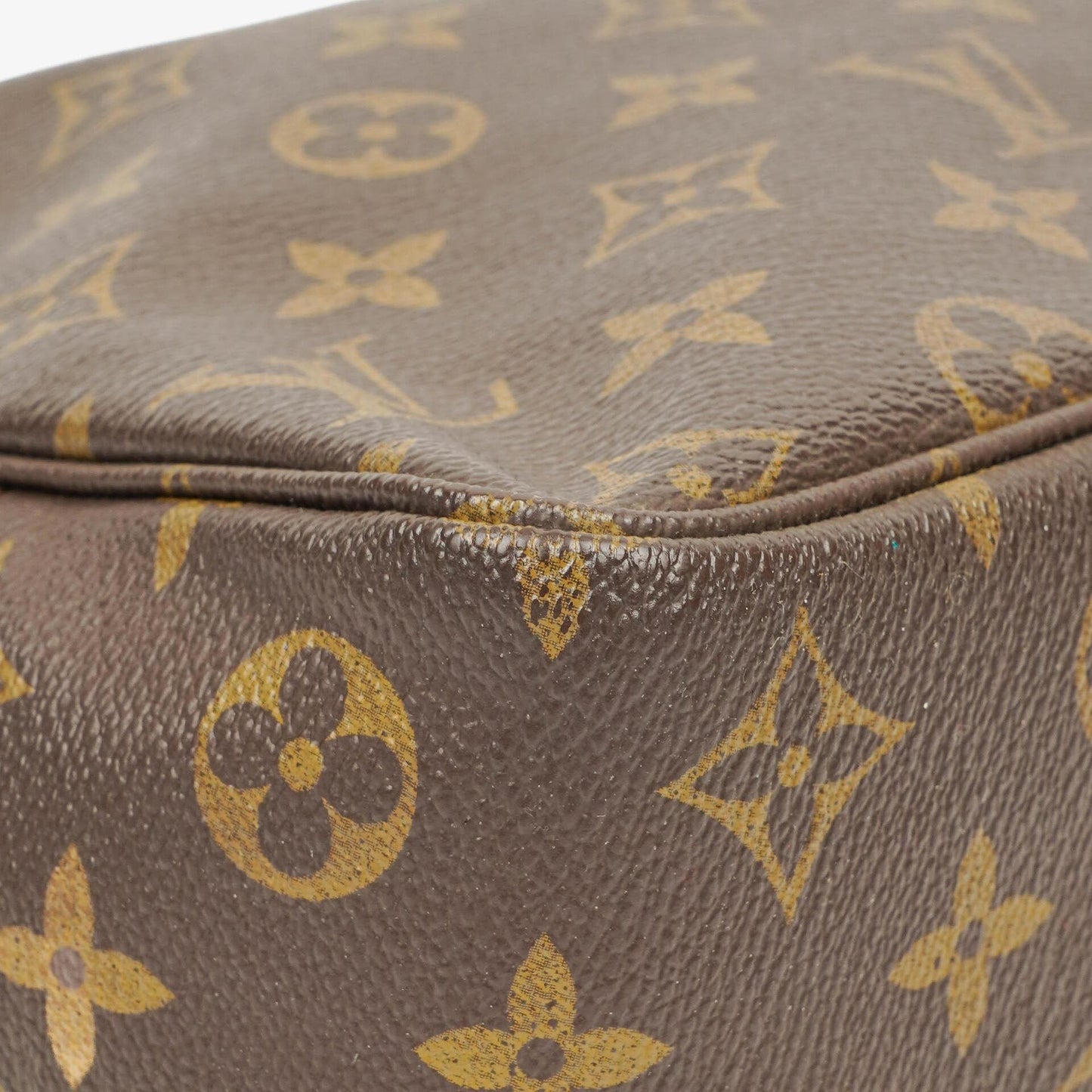 Louis Vuitton Trousse Toilette 28 Monogram Canvas Cosmetic Bag