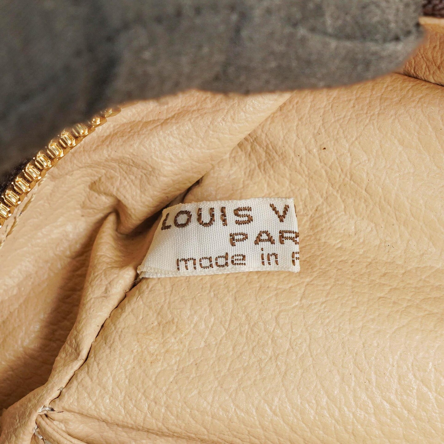 Louis Vuitton Trousse Toilette 28 Monogram Canvas Cosmetic Bag