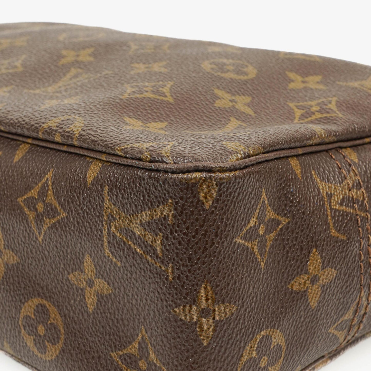 Louis Vuitton Trousse Toilette 28 Monogram Canvas Cosmetic Bag