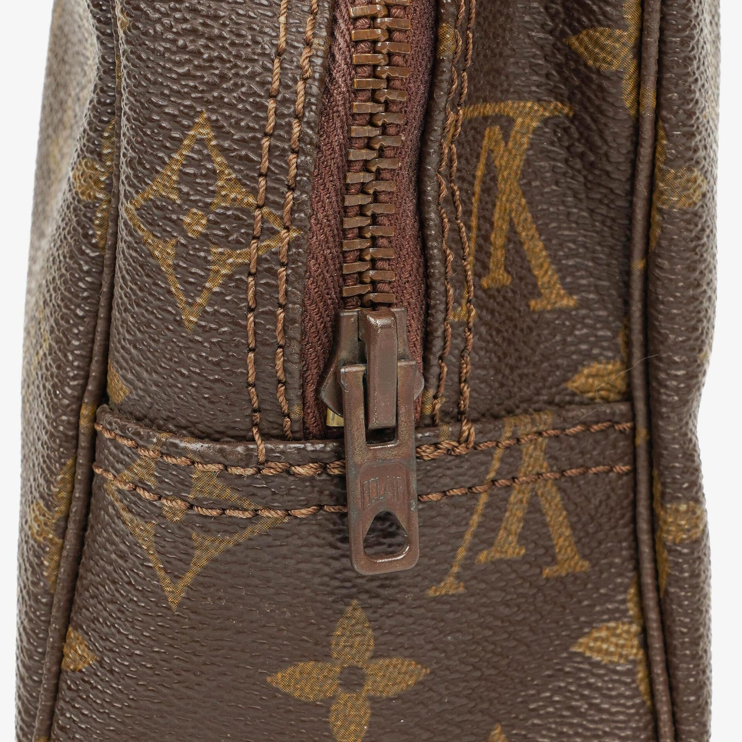 Louis Vuitton Trousse Toilette 28 Monogram Canvas Cosmetic Bag