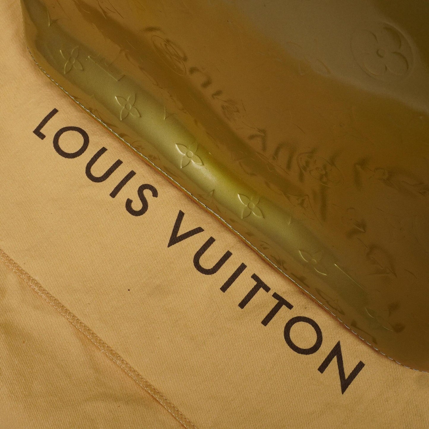 Louis Vuitton Vernis Houston Shoulder Bag