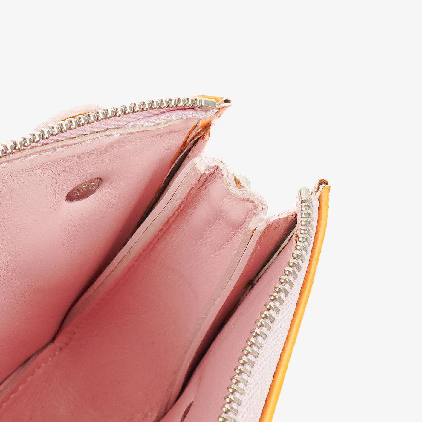 Louis Vuitton Vernis Lexington Fleurs Pochette