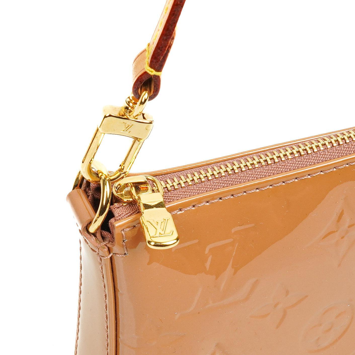 Louis Vuitton Vernis Pochette Accessories NM Rose Velours