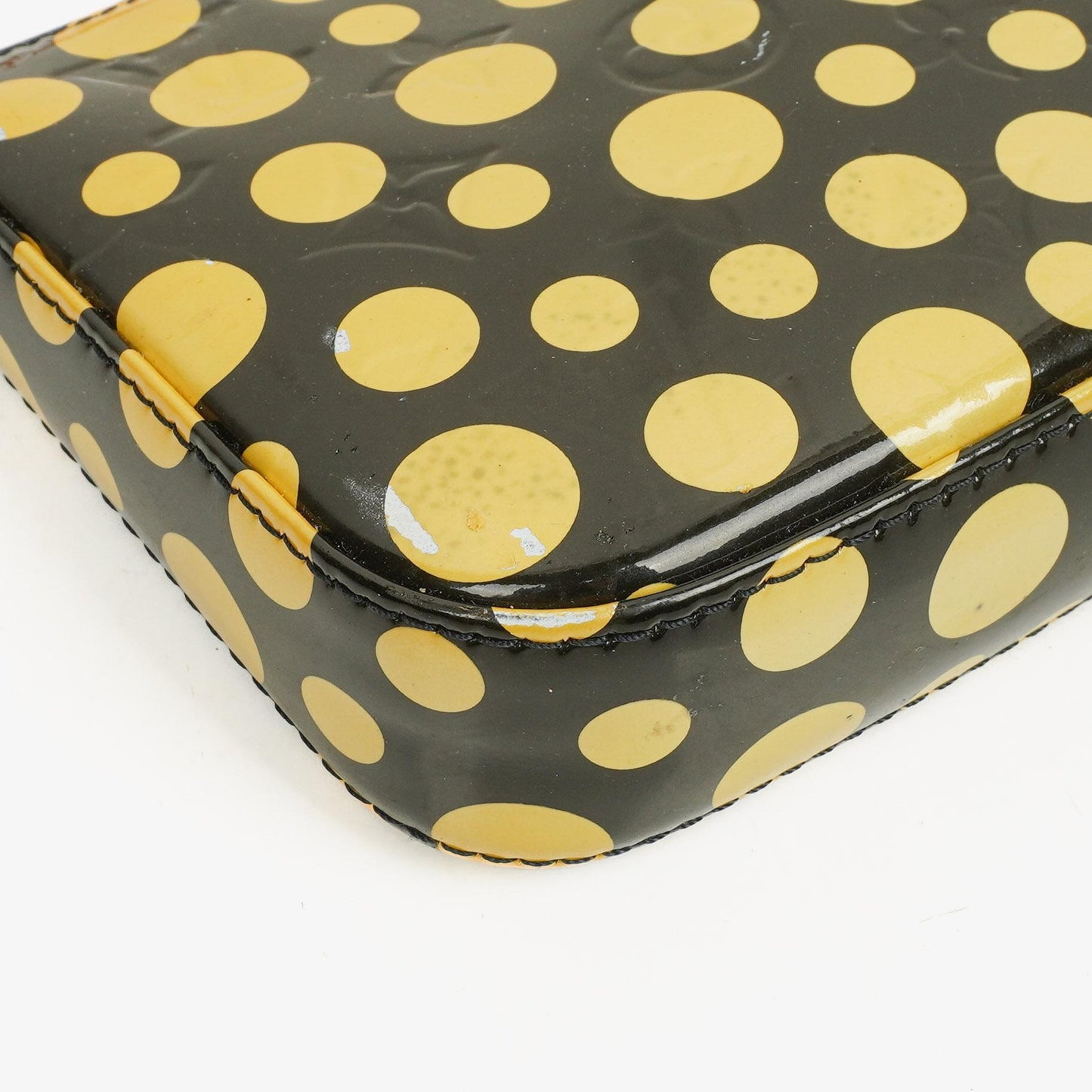 Louis Vuitton Yayoi Kusama Infinity Dots Black/Yellow Vernis Pochette Accessoires