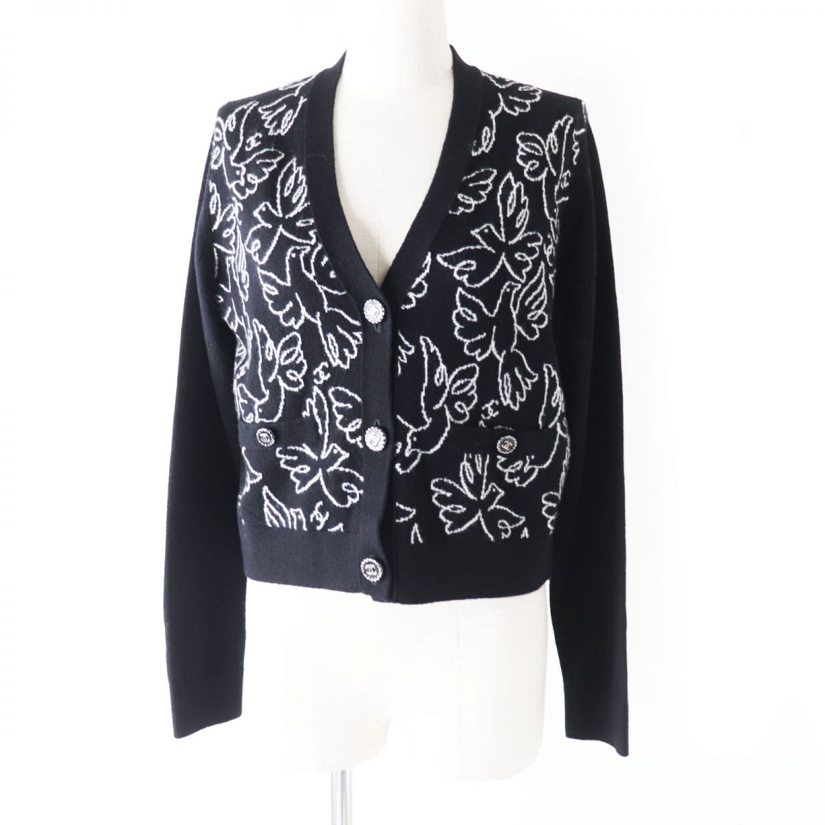 CHANEL knit Main: 99% cashmere, Main: 1% elastane, Part: 100% cashmere Black x White (Tricolor Pattern) Women 40