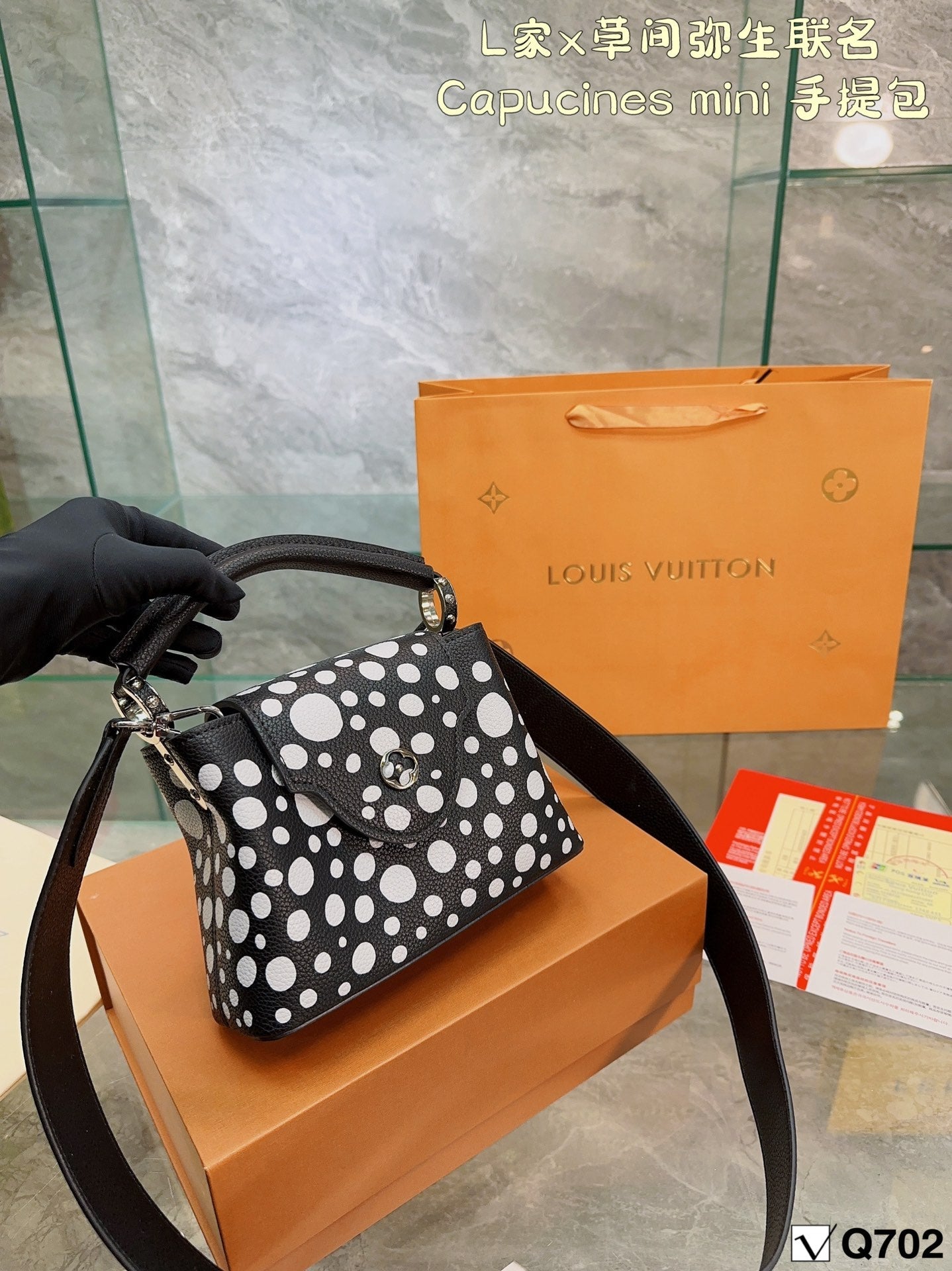 Louis Vuitton Capucines Handbag( 20cm)