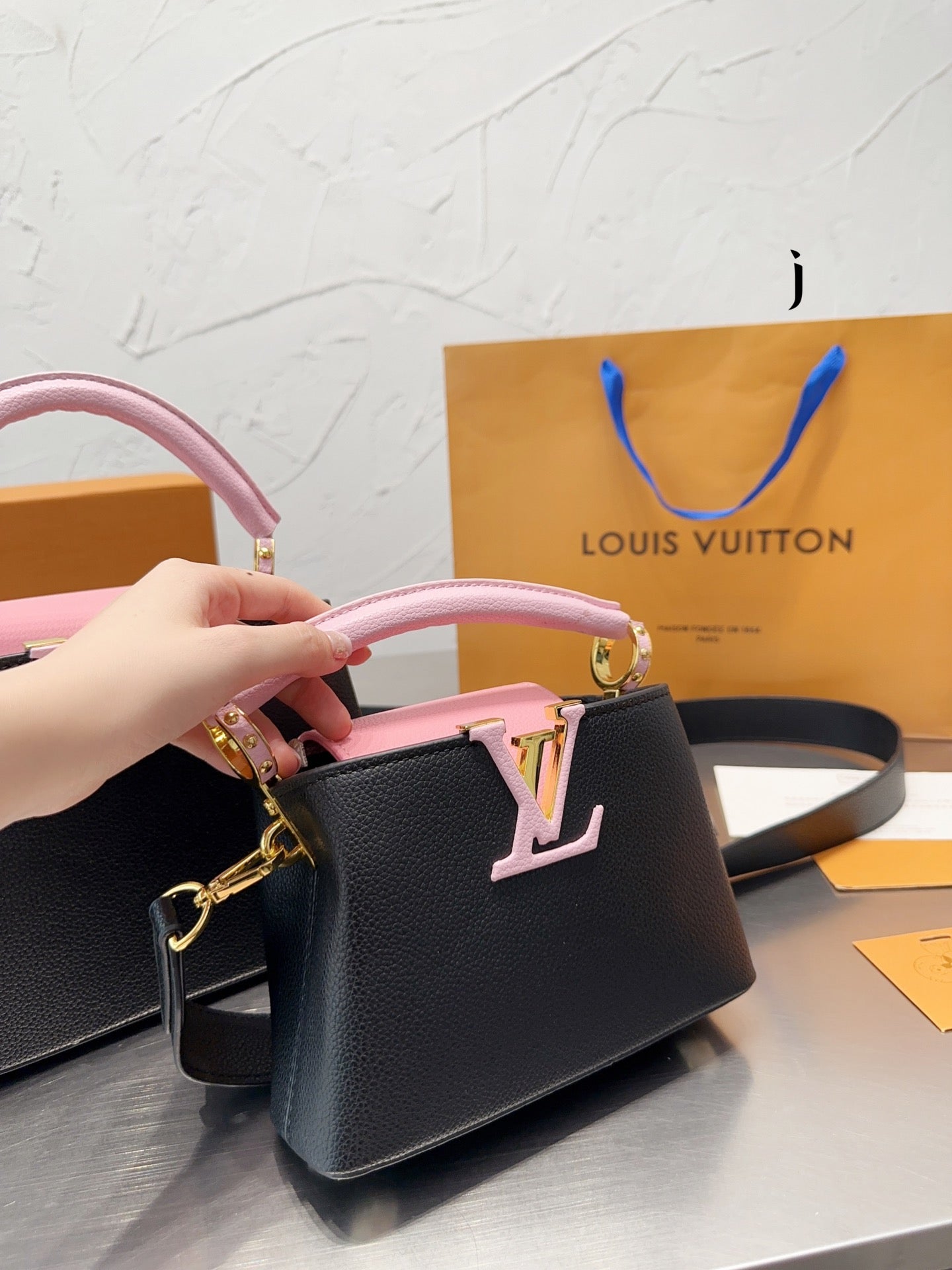 Louis Vuitton Capucines Handbag( 27cm and 20cm)