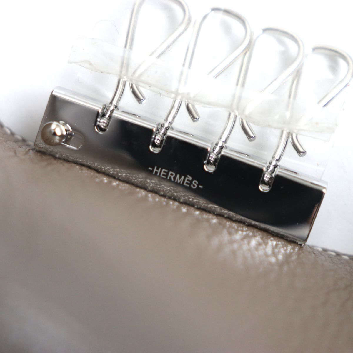 HERMES Key case Key holder  Main: Chevre Main: Etoupe<br>Metal?FSilver mens Used