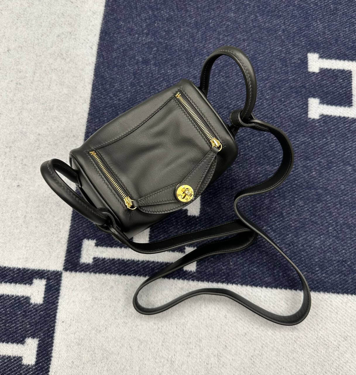 Luxury Hermes Lindy mini bag black