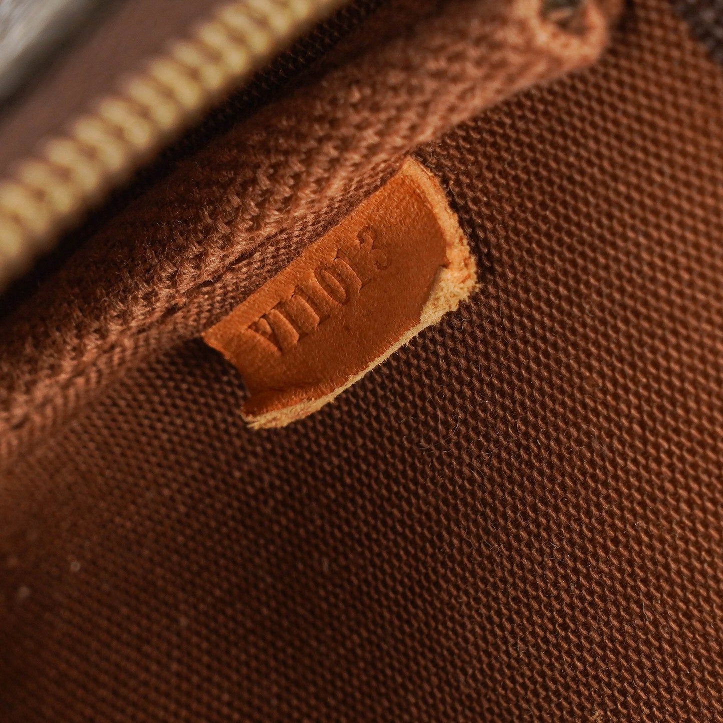 Pochette Accessoires Louis Vuitton Monogram Canvas Clutch Bag