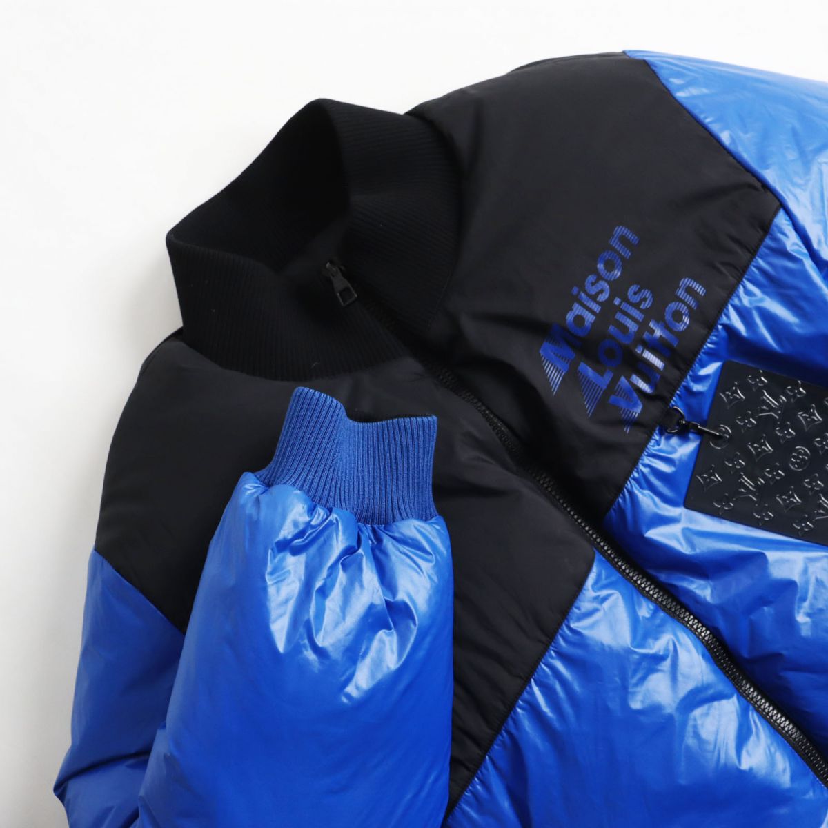 LOUIS VUITTON Blouson Outer: 100% nylon, Lining: 100% nylon, Filling: 90% down, Filling: 10% feather, Part: 100% polyester INDIGO LAVE mens 44