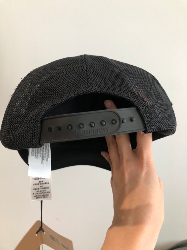 Luxury Burberry MH Horseferry Black Baseball Cap