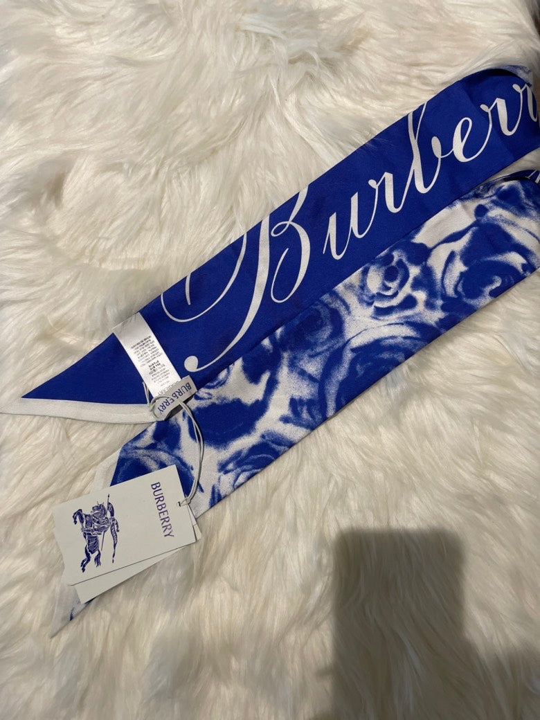 Luxury Burberry Knight Water Rose Silk Scarf Blue