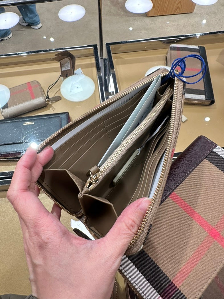 Luxury Burberry LS LG Zip Around Wallet Beige Plaid Wallet