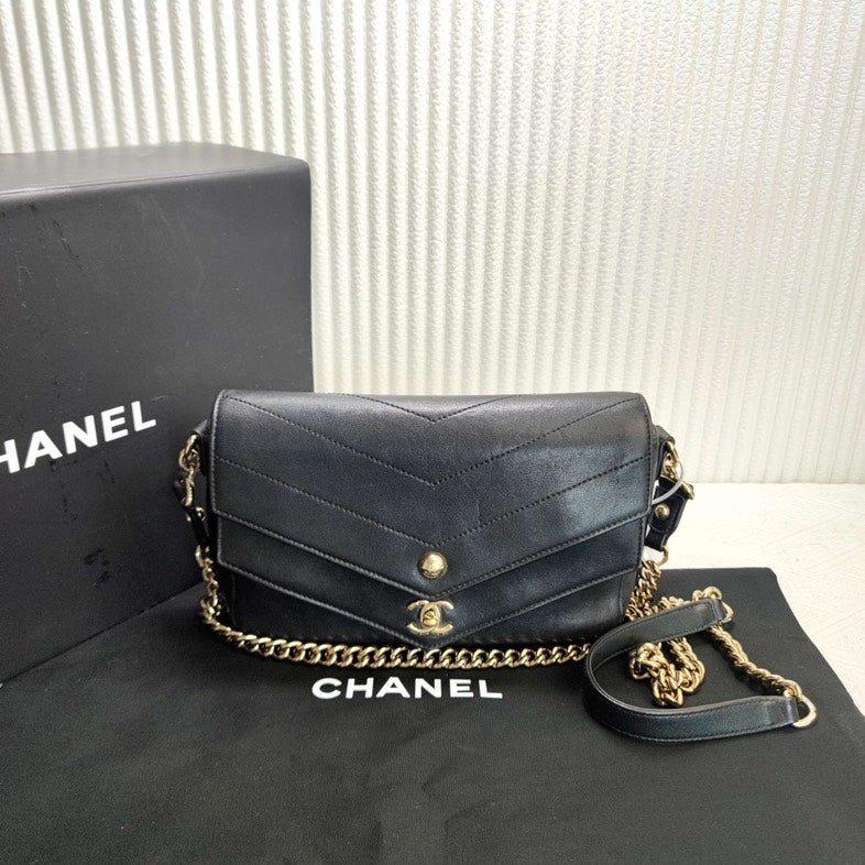 Chanel Shoulder Bag - Ewore Bags