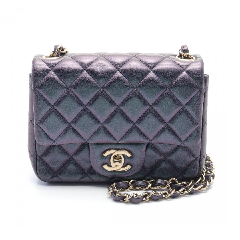 Chanel Matelassé Shoulder Bag - Ewore Bags