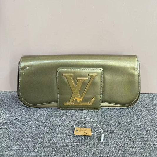 Louis Vuitton Green Leather Clutch SJZ1-3