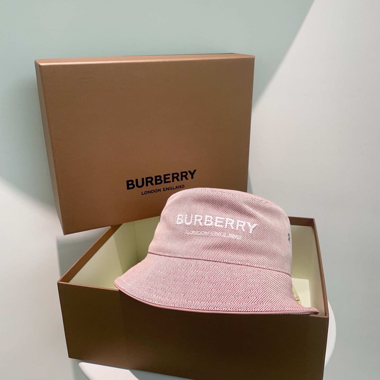 Luxury Burberry Bucket Hat Pink Hat
