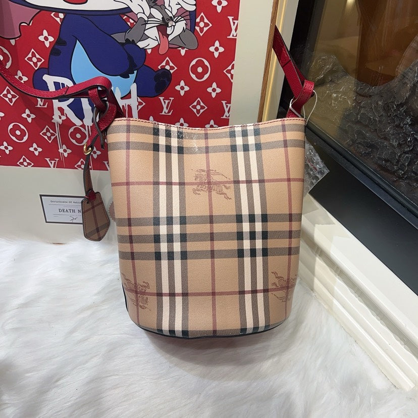 Luxury Burberry Vintage Check Beige Bucket Bag
