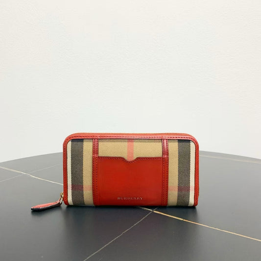 Luxury Burberry Haymarket Red Plaid Wallet