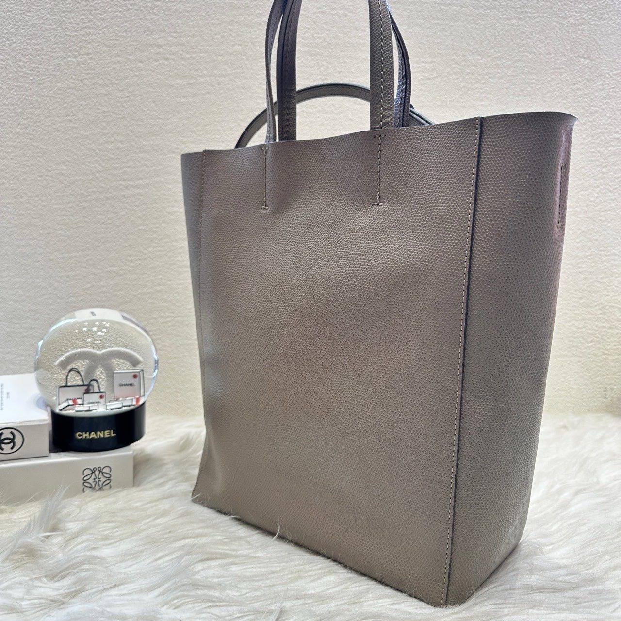 Luxury CELINE Tote Phantom Medium Gray Leather Tote Bag