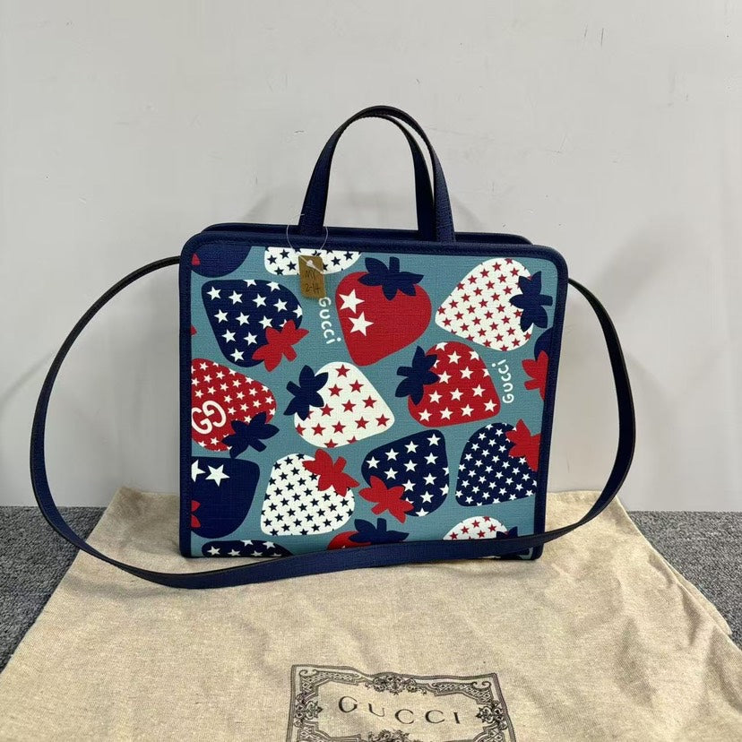 Gucci   MY2-14 Tote Bag - Blue Canvas, Strawberry Pattern