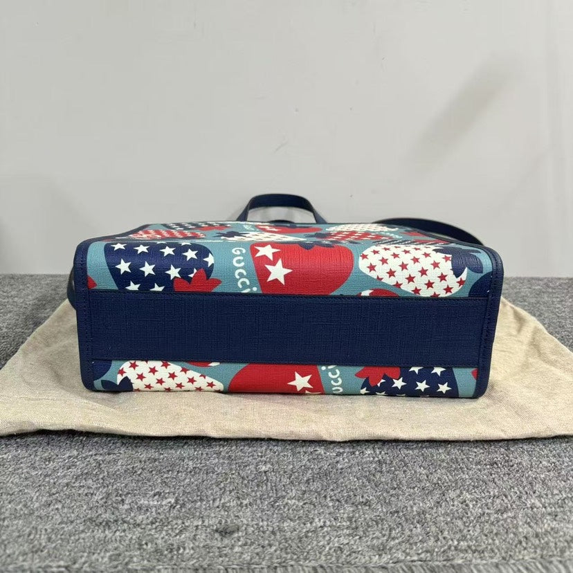 Gucci   MY2-14 Tote Bag - Blue Canvas, Strawberry Pattern