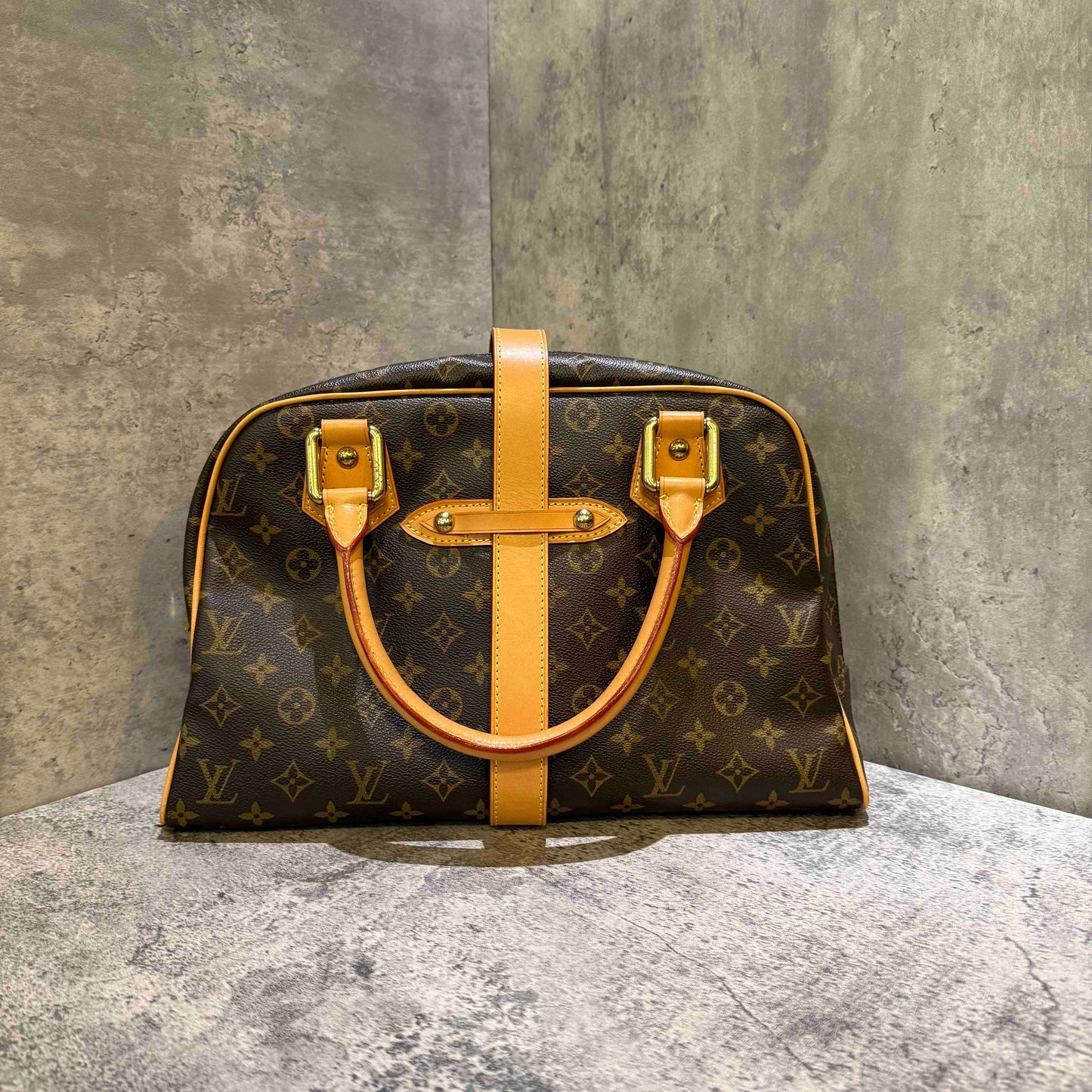 ???Louis Vuitton manhattan tote bag