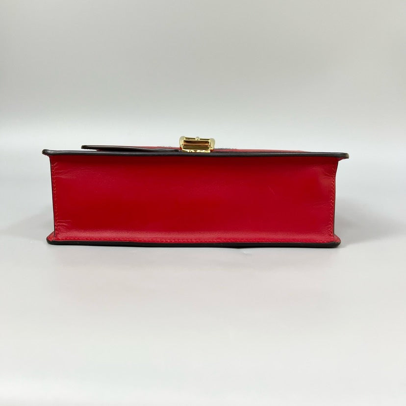 Gucci   Sylvie Red Shoulder Bag XJ10902
