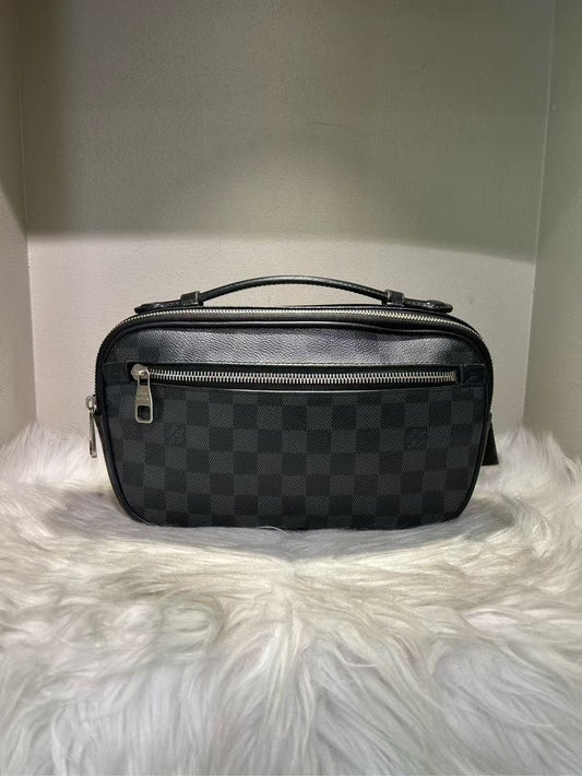 Louis Vuitton Damier Graphite Toiletry Pouch Black Clutch Bag