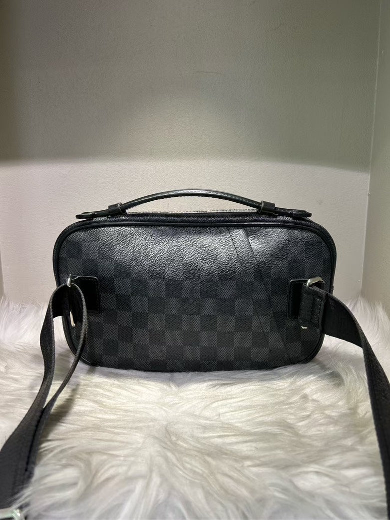 Louis Vuitton Damier Graphite Toiletry Pouch Black Clutch Bag