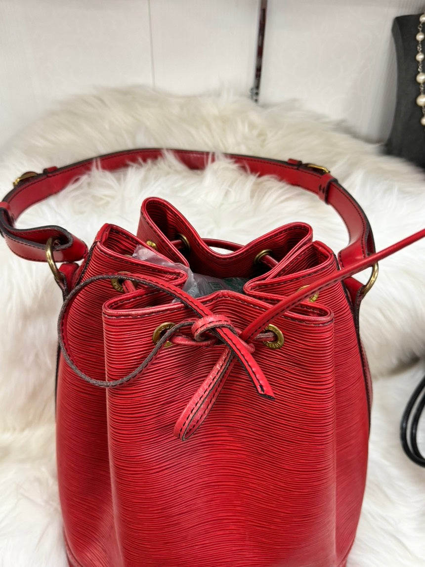 Louis Vuitton EPI Noe Red Bucket Bag